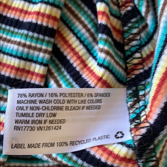 Striped v-neck mini dress🌸 - Picture 8 of 8